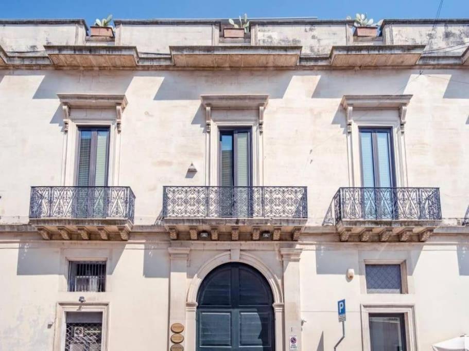 Casa Vacanze De Mari Lecce Exterior foto
