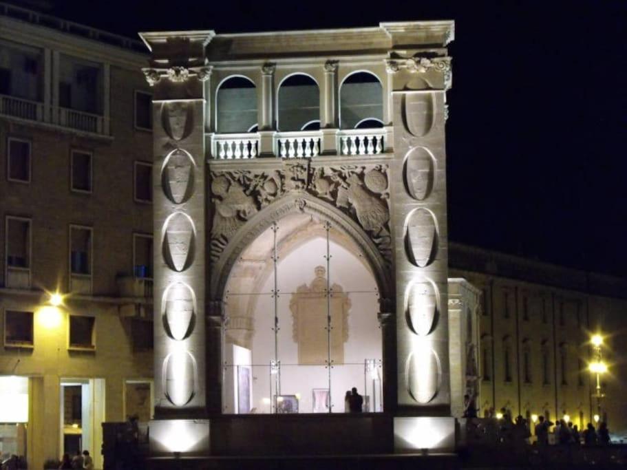 Casa Vacanze De Mari Lecce Exterior foto
